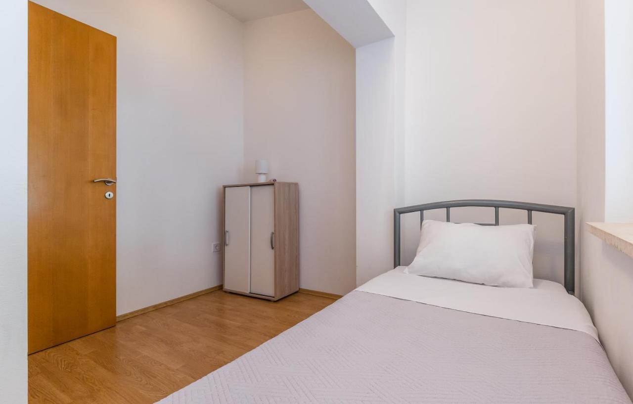 Modern Apartment Omiš Exteriör bild