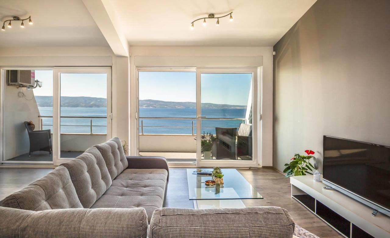Modern Apartment Omiš Exteriör bild